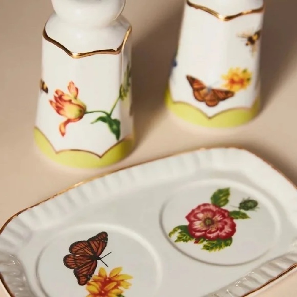 NWT Anthropologie Lou Rota Nature Hummingbird Salt and Pepper Shaker Set - Picture 2 of 3